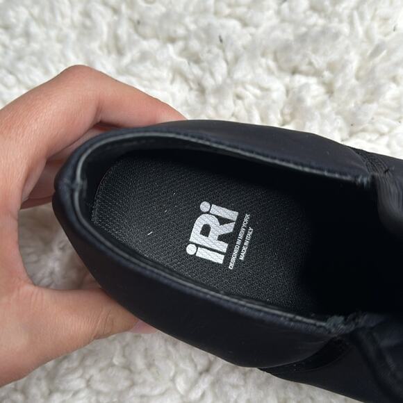 IRI WES I Black Red Low Top Sneaker Fun Trendy Chunky Pop of Color Y2K - Picture 10 of 16